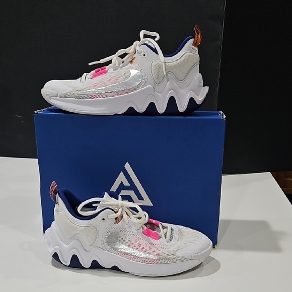Nike Other - Nike Giannis Immortality II Wht/pink Sz 6y. 7.5-8 Wms. Like New.